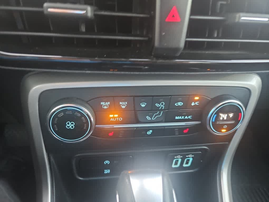 Certified 2020 Ford EcoSport Titanium AWD/4WD image 17