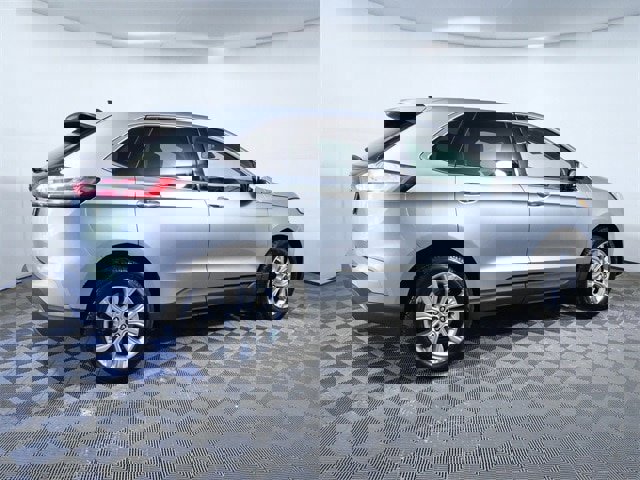 Certified 2024 Ford Edge Titanium image 4
