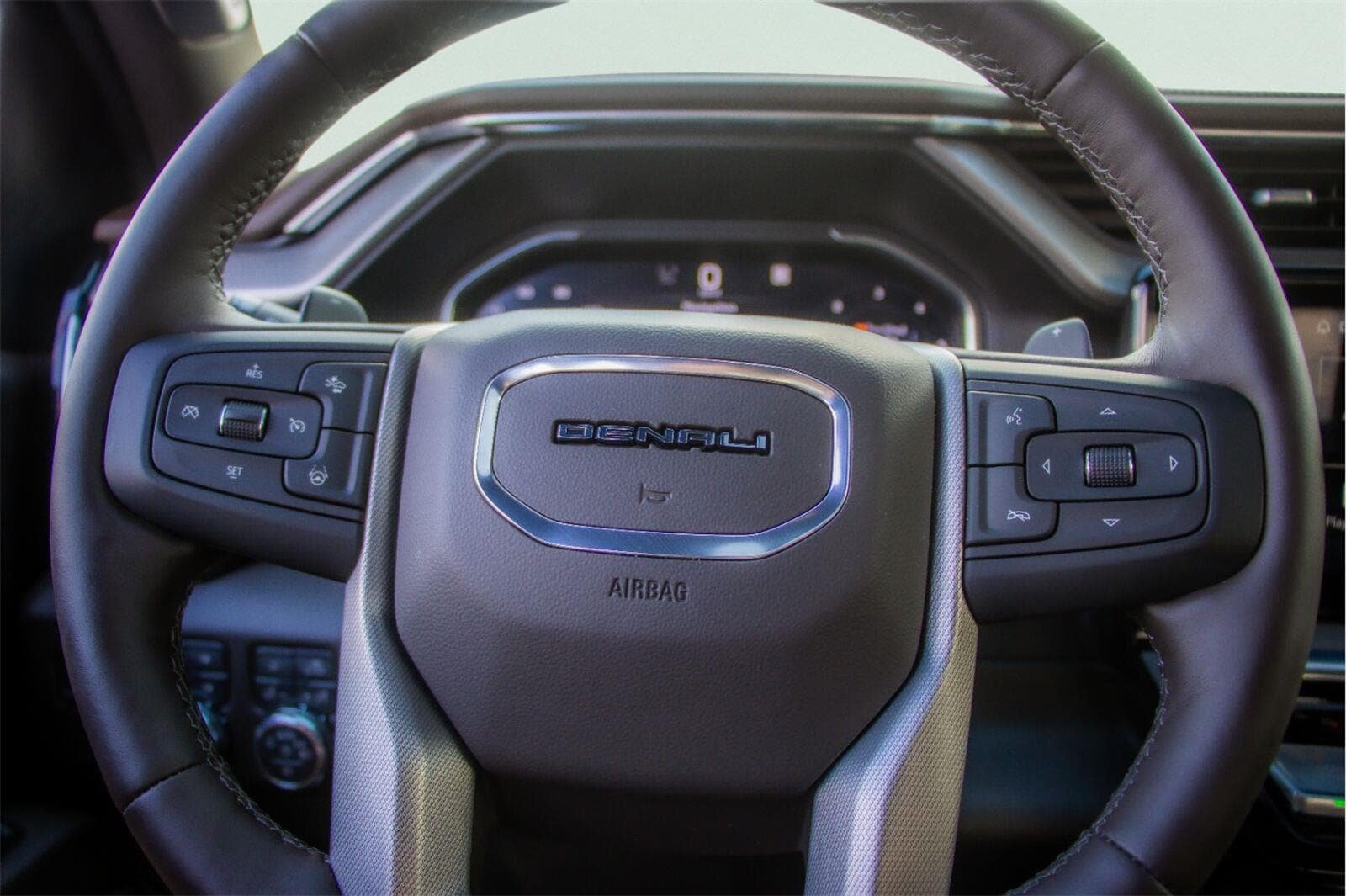 Used 2026 GMC Sierra 1500 Denali AWD/4WD image 14