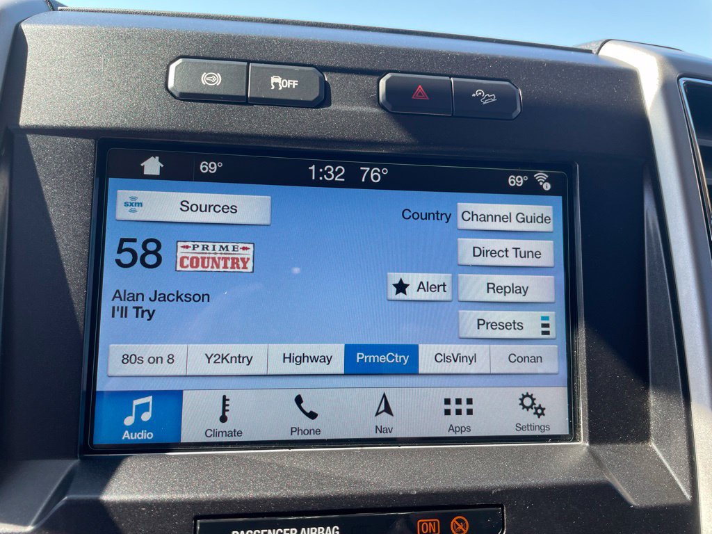 Certified 2018 Ford F250 Lariat w/ Lariat Ultimate Package AWD/4WD image 17
