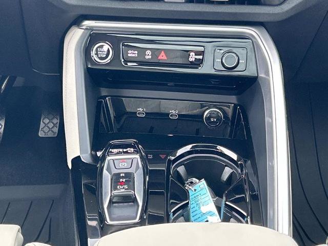 Used 2025 Audi Q5 Prestige AWD/4WD image 16