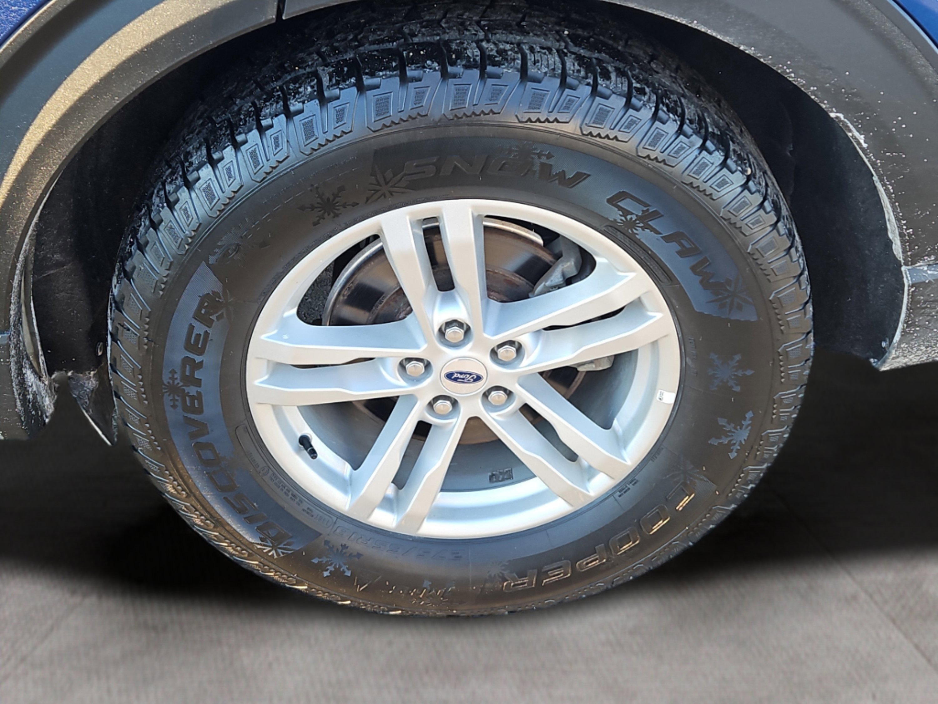 Certified 2022 Ford Explorer XLT w/ Equipment Group 202A image 8