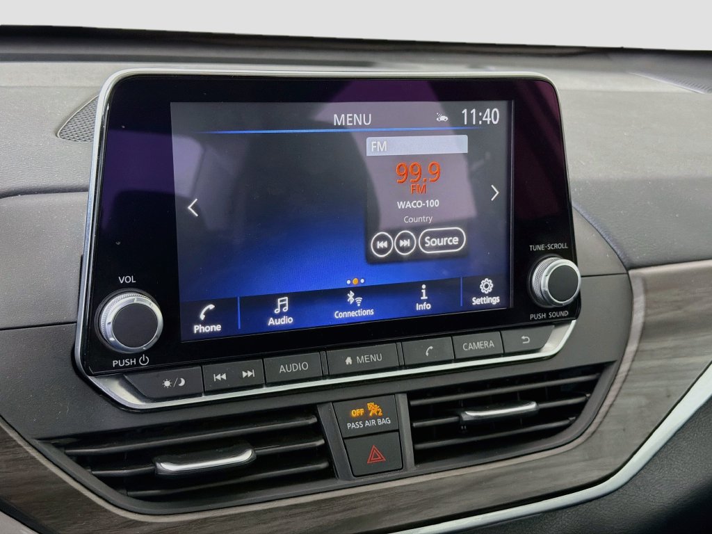 Used 2025 Nissan Altima 2.5 SV FWD image 31