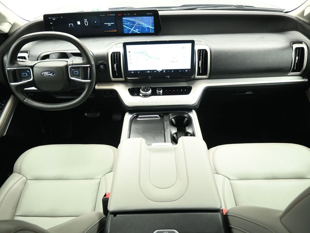 Certified 2025 Ford Expedition Active AWD/4WD image 21