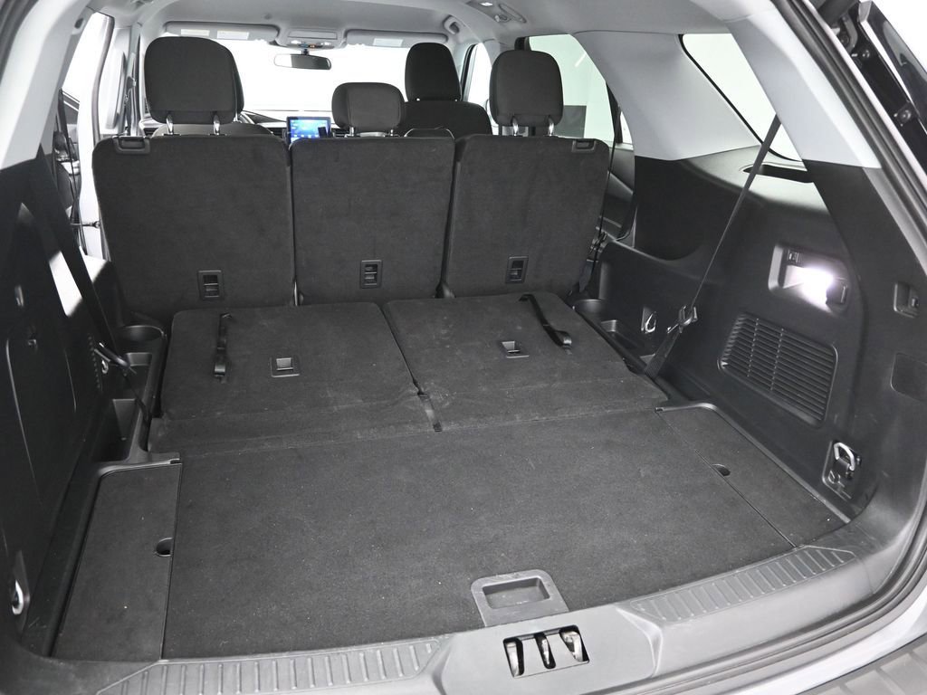 Certified 2023 Ford Explorer XLT RWD image 10