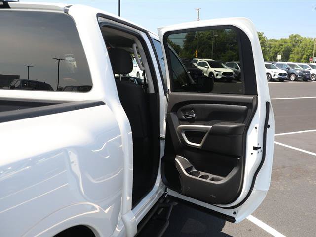 Used 2021 Nissan Titan SV AWD/4WD image 27