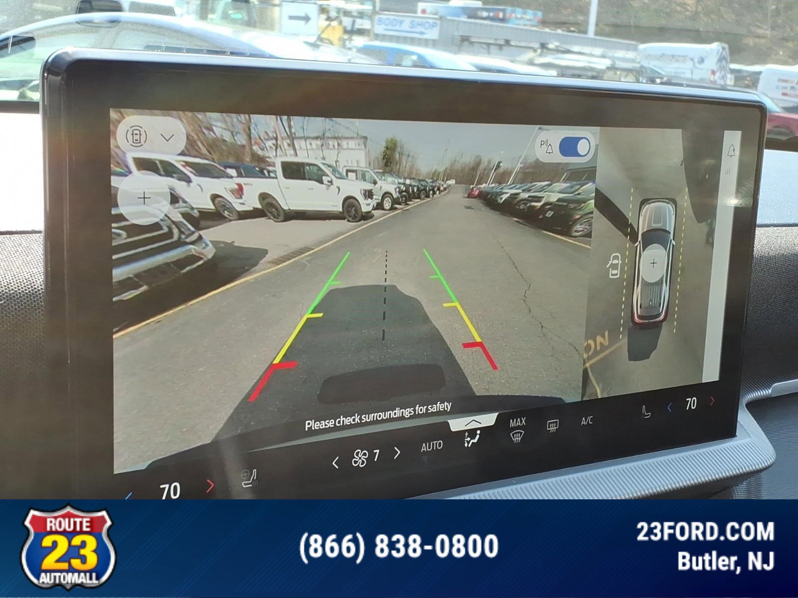 Certified 2025 Ford Explorer ST-Line w/ Premium Package AWD/4WD image 17