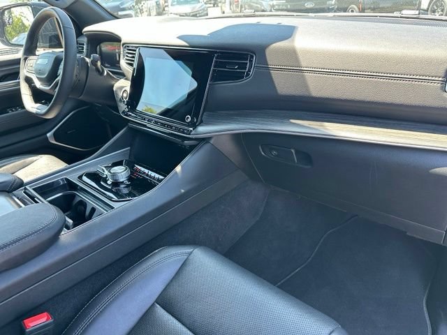 Used 2024 Jeep Wagoneer Series II AWD/4WD image 10