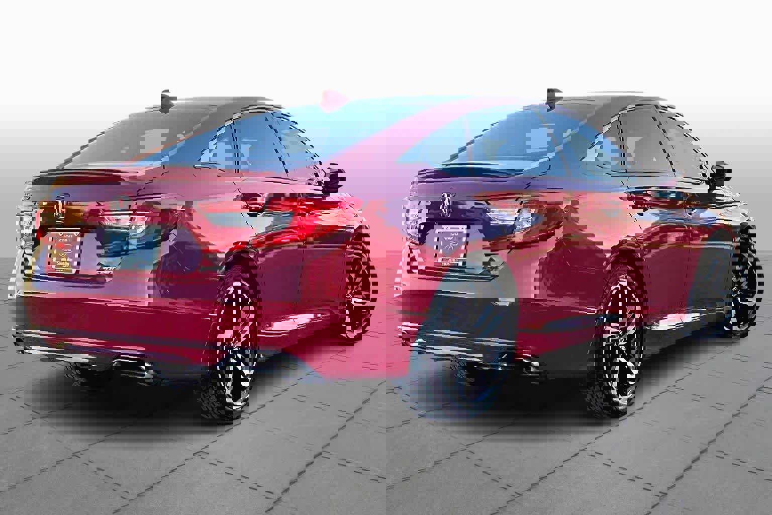 Used 2019 Honda Accord Sport image 3