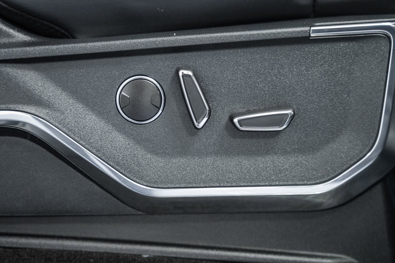 Certified 2023 Ford F150 Platinum w/ Max Trailer Tow Package image 49