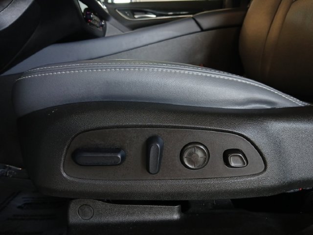 Used 2024 Buick Enclave Premium FWD image 6