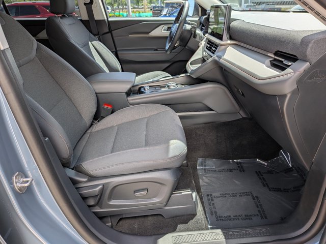 Certified 2025 Ford Explorer Active RWD image 39