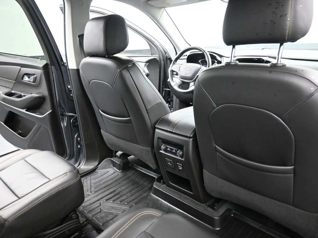 Used 2021 Chevrolet Traverse RS image 12