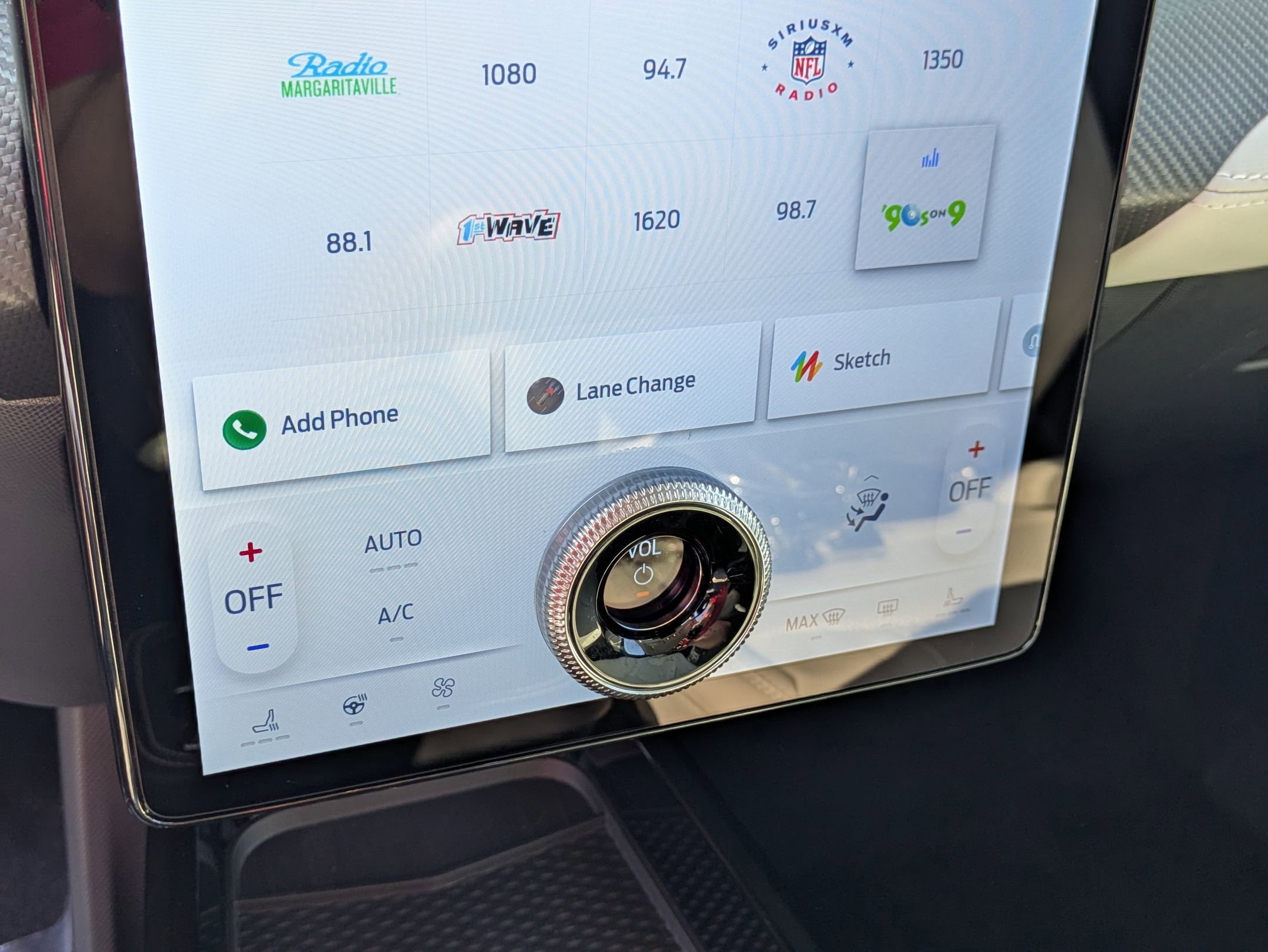 Certified 2025 Ford Mustang Mach-E Premium image 27