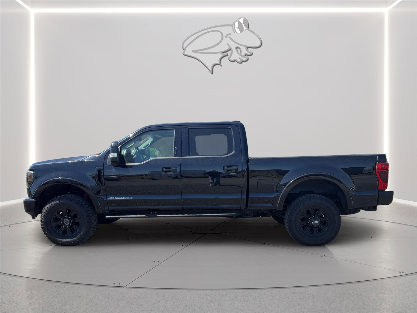 Certified 2021 Ford F250 Lariat AWD/4WD image 2