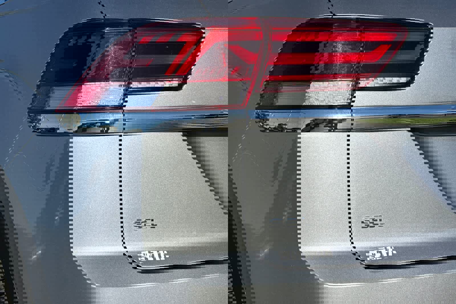 Used 2022 Volkswagen Atlas Cross Sport SEL R-Line image 27