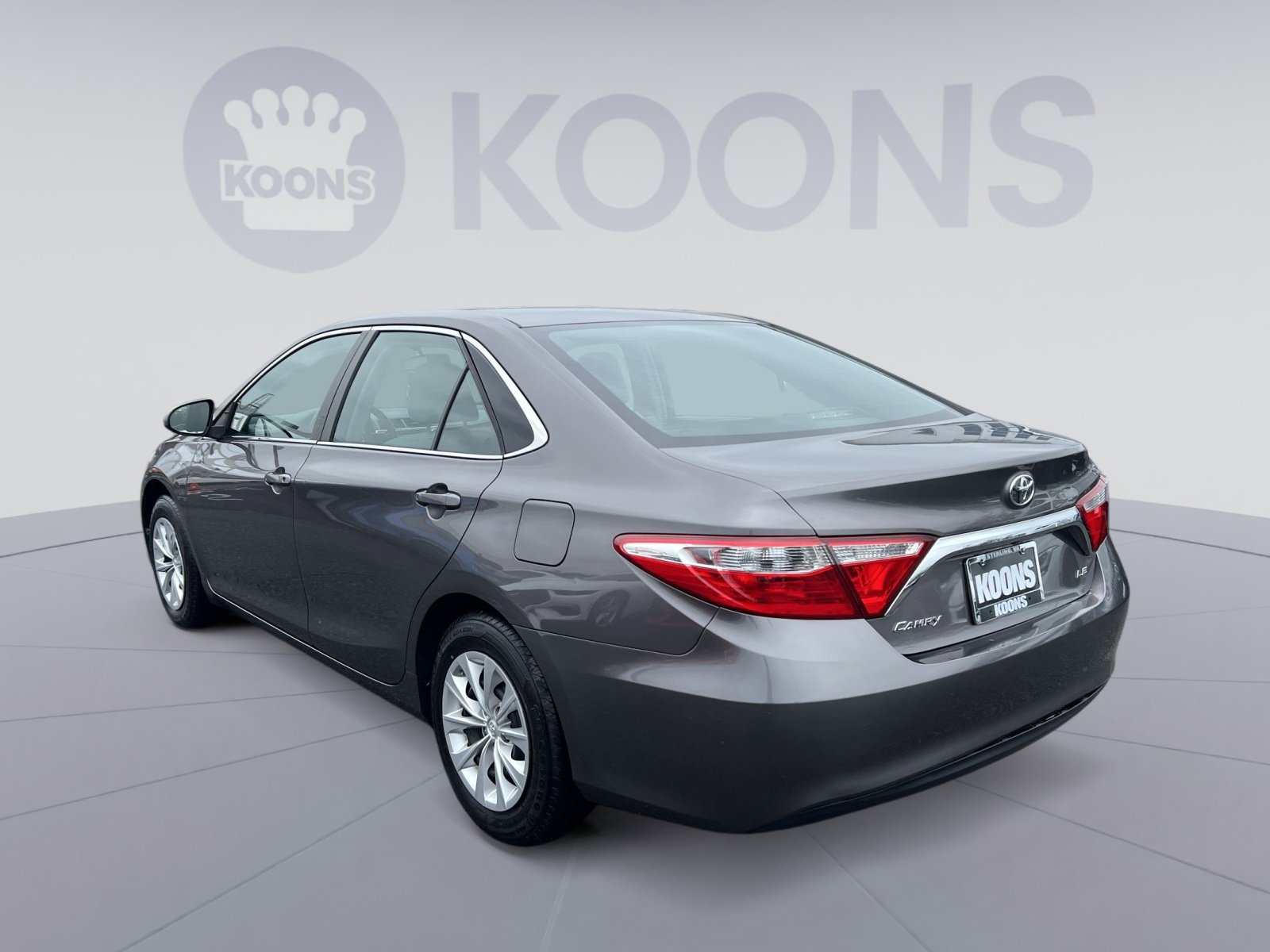 Used 2017 Toyota Camry LE FWD image 14