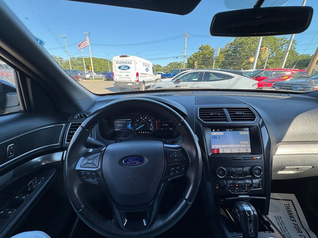 Certified 2018 Ford Explorer XLT w/ Equipment Group 201A AWD/4WD image 18