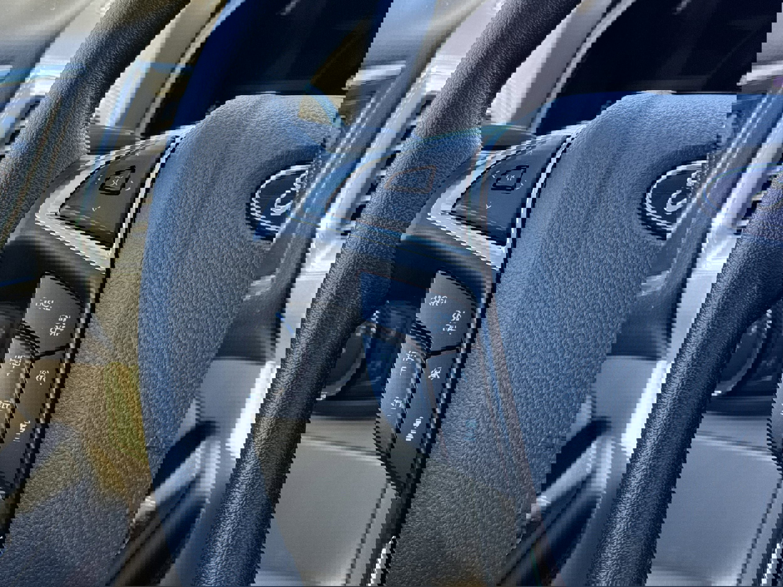 Certified 2022 Ford Edge Titanium w/ Equipment Group 301A image 15