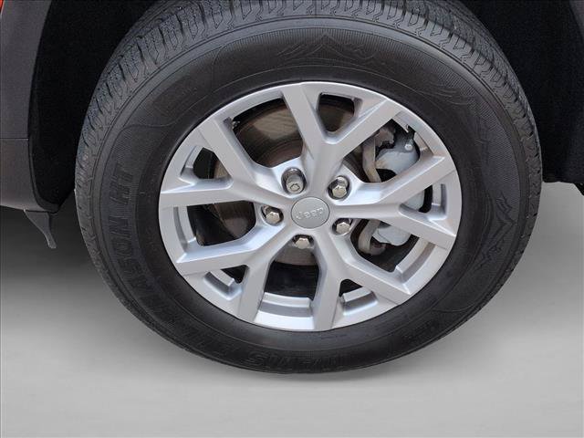 Used 2022 Jeep Grand Cherokee Limited w/ Trailer Tow Prep Group (B) AWD/4WD image 23