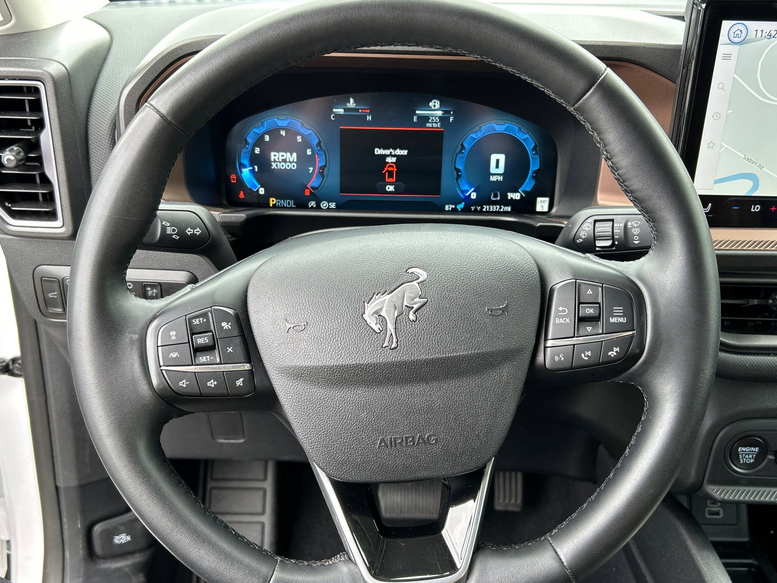 Certified 2025 Ford Bronco Sport Outer Banks w/ Outer Banks Tech Package+ AWD/4WD image 11