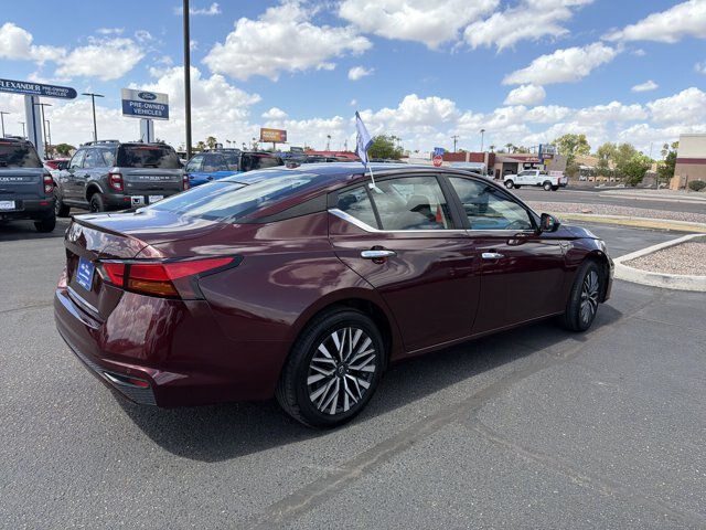 Used 2025 Nissan Altima 2.5 SV FWD image 4