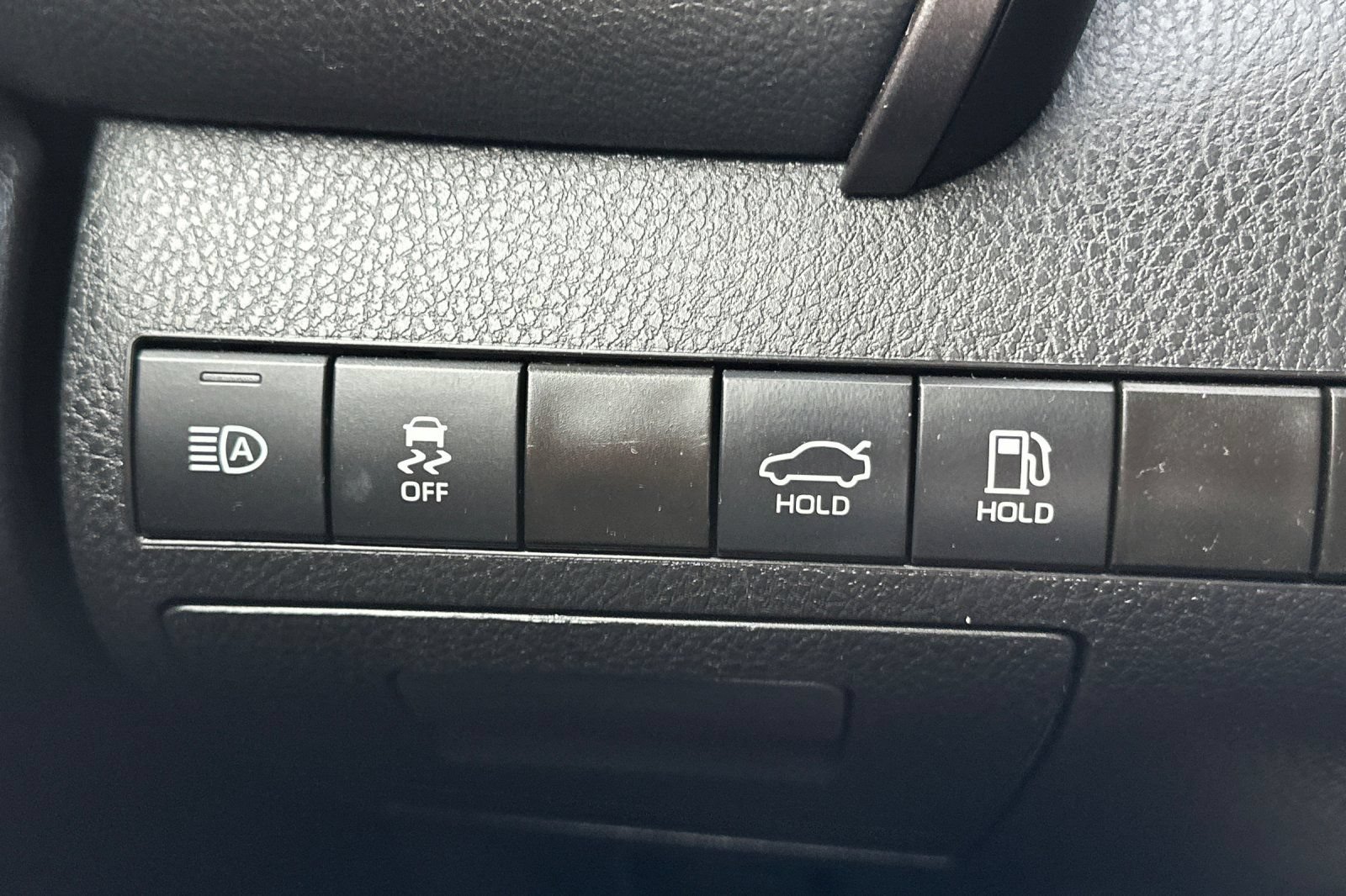 Used 2023 Toyota Camry SE FWD image 27