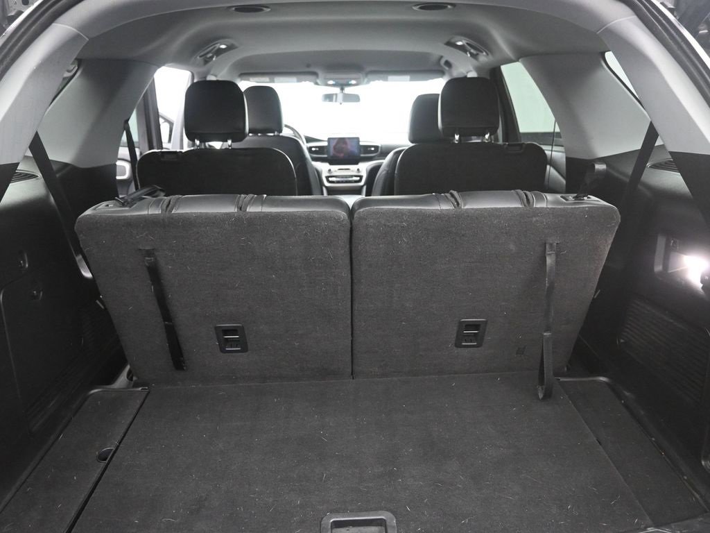 Certified 2021 Ford Explorer XLT w/ Equipment Group 202A image 23