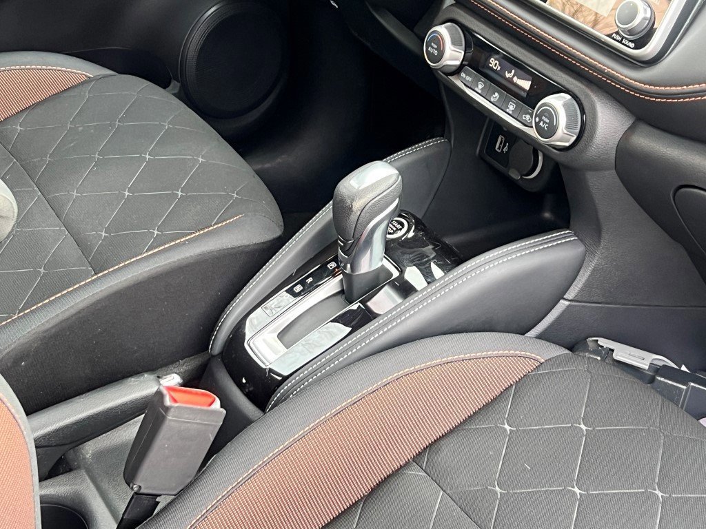 Used 2019 Nissan Kicks SR image 13