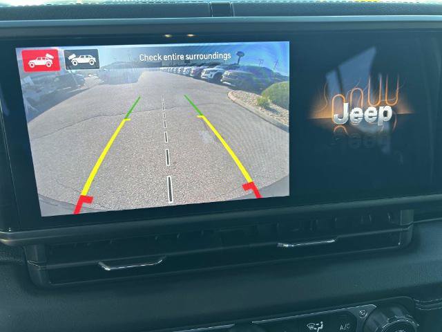 Used 2024 Jeep Wrangler Unlimited Rubicon AWD/4WD image 34