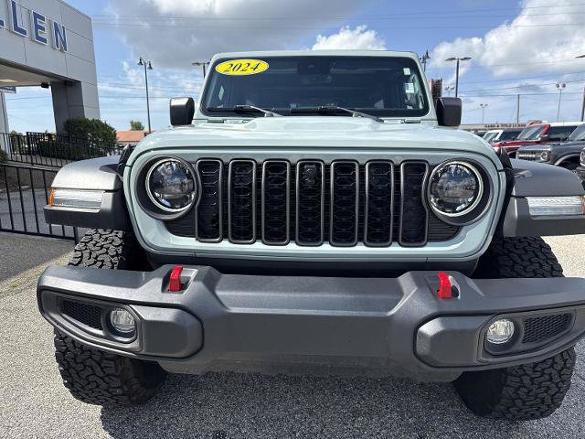 Used 2024 Jeep Wrangler Unlimited Rubicon w/ Technology Group AWD/4WD image 16