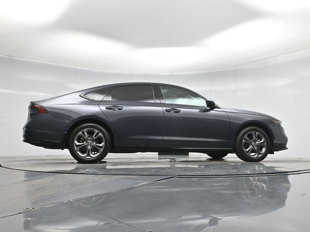 Used 2024 Honda Accord EX image 11