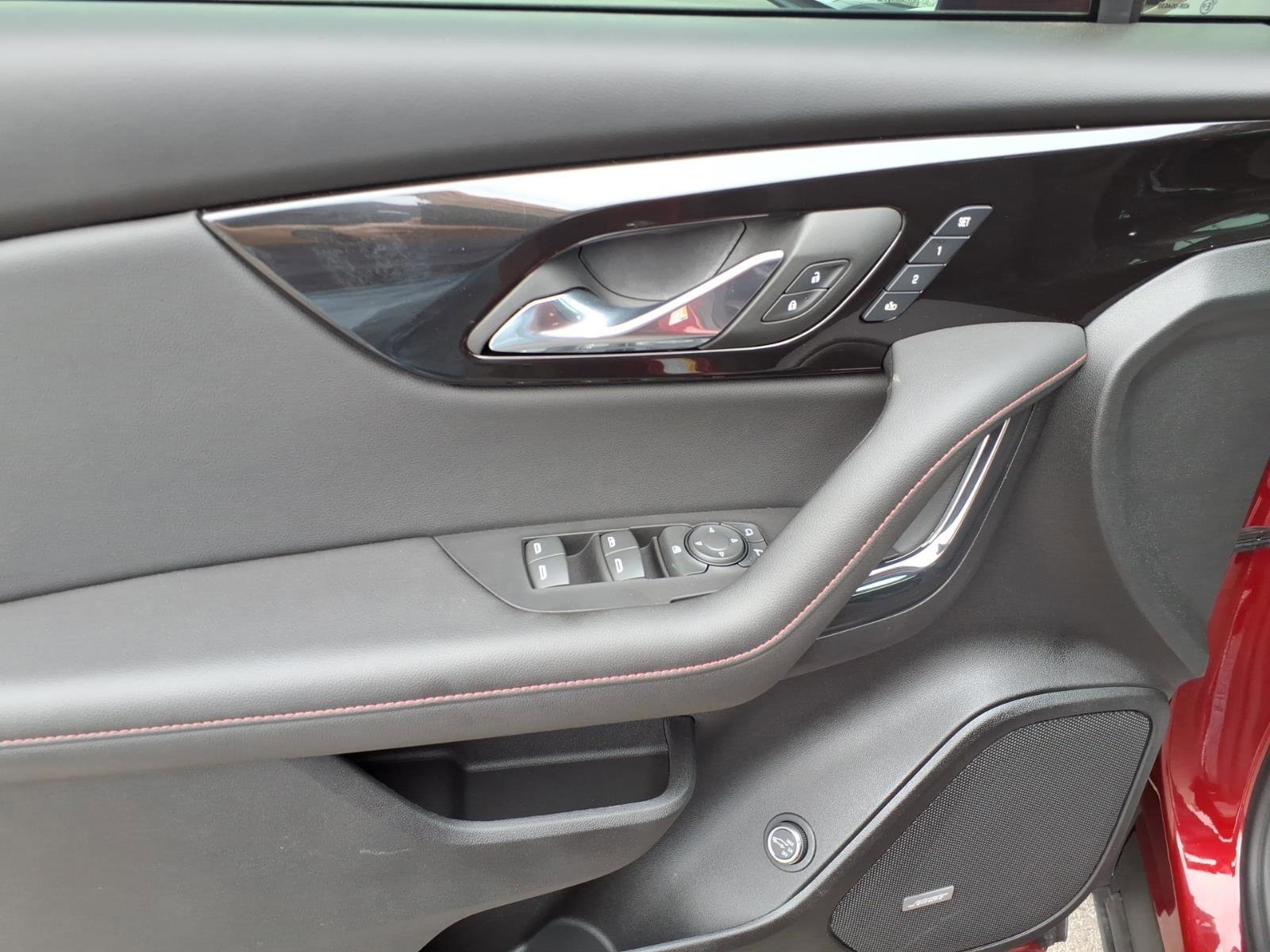 Used 2025 Chevrolet Blazer RS w/ Enhanced Convenience Package image 11