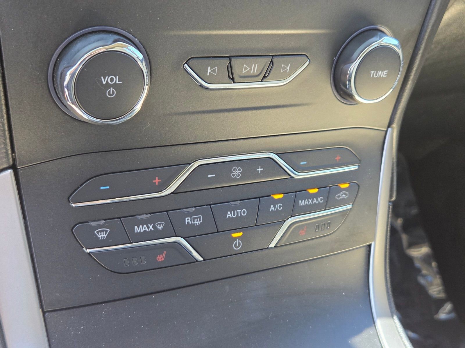 Certified 2020 Ford Edge SEL w/ Convenience Package FWD image 22
