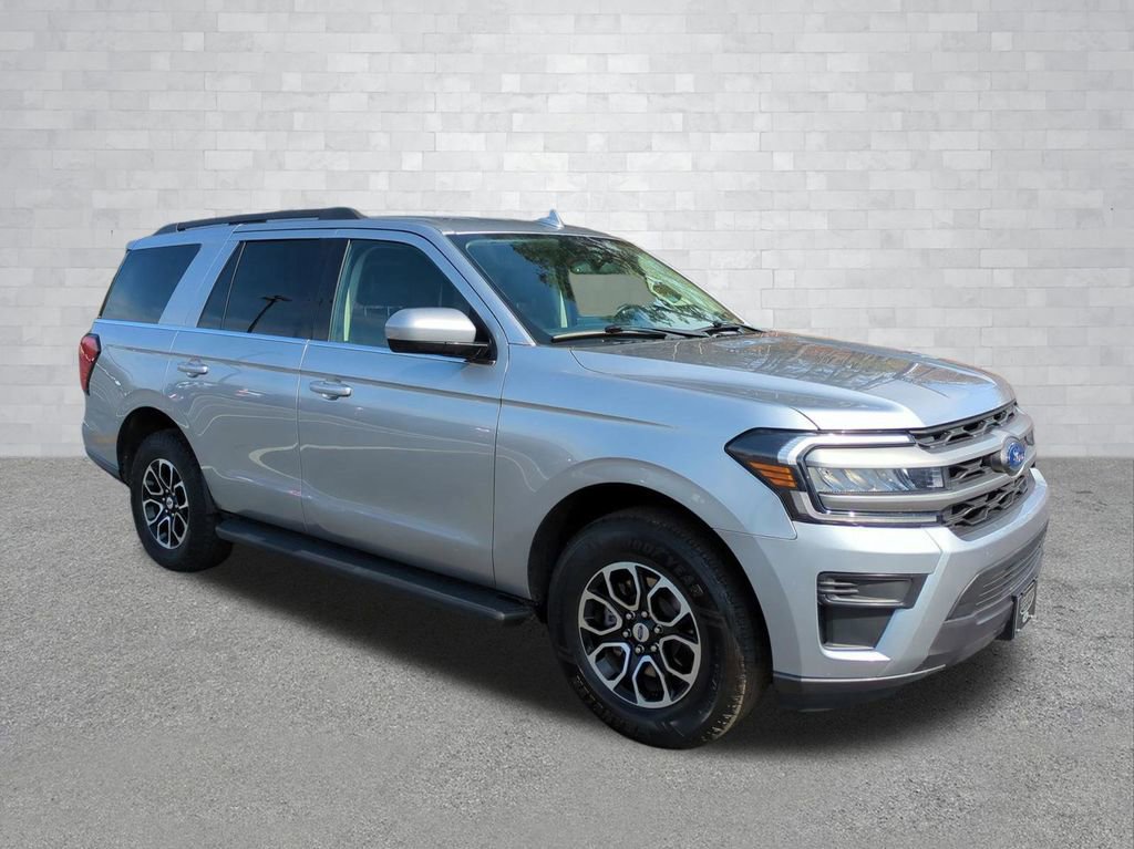 Certified 2024 Ford Expedition XLT image 8