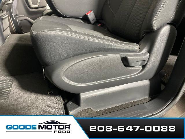 Used 2019 Nissan Titan SV AWD/4WD image 12