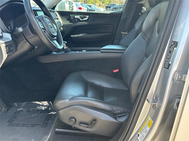 Used 2019 Volvo XC60 T5 Momentum image 9