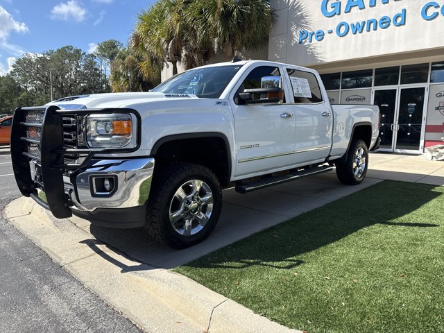 Used 2018 GMC Sierra 2500 SLT w/ Duramax Plus Package AWD/4WD image 9