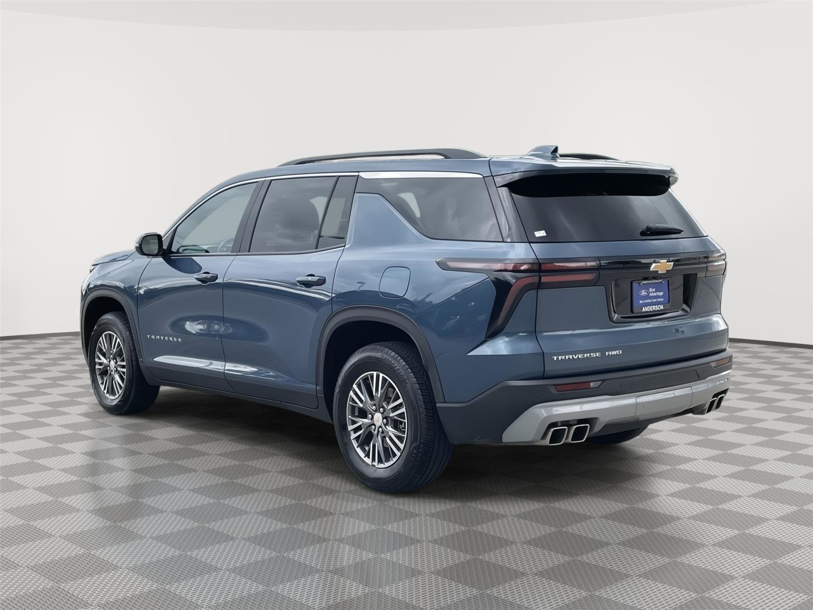Used 2025 Chevrolet Traverse LT AWD/4WD image 9