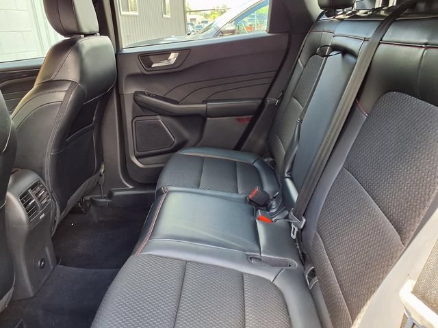 Certified 2024 Ford Escape ST-Line w/ Tech Pack #1 AWD/4WD image 7