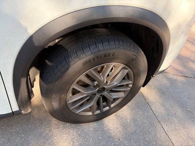 Used 2024 Nissan Rogue S AWD/4WD image 13