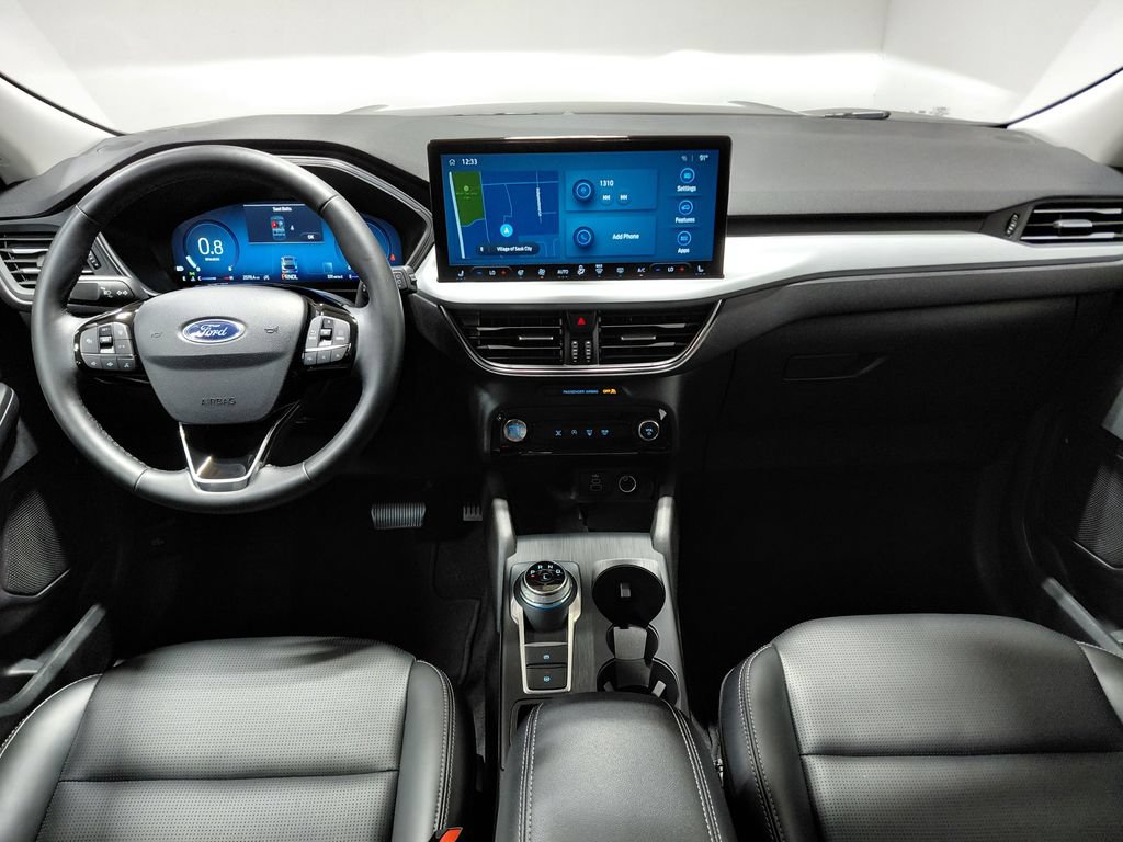 Certified 2025 Ford Escape Platinum AWD/4WD image 3