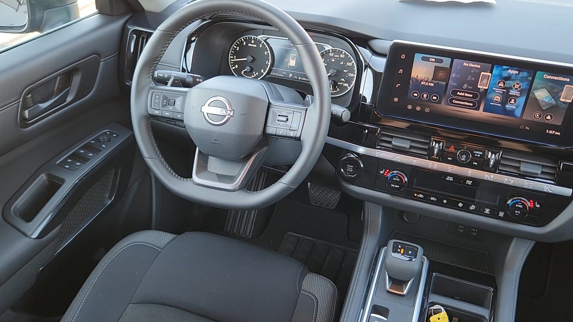 Used 2026 Nissan Pathfinder SV AWD/4WD image 5