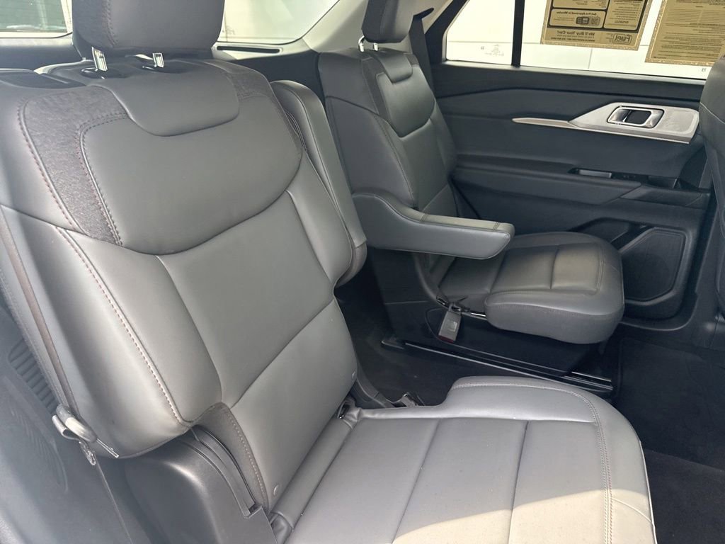 Certified 2026 Ford Explorer Active w/ Active Comfort Package RWD image 30
