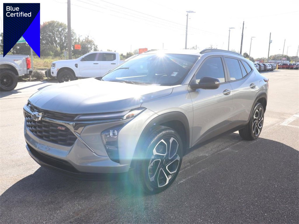 Used 2025 Chevrolet Trax RS w/ Driver Confidence Package