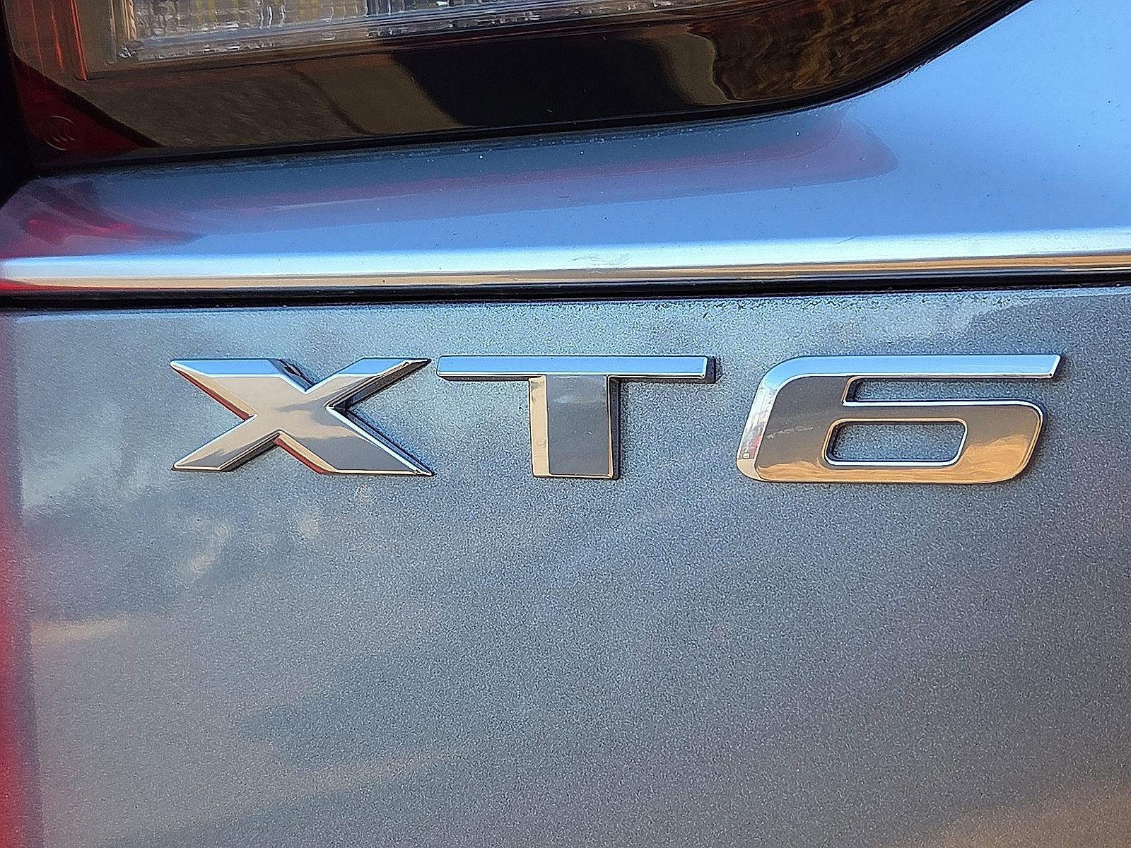 Used 2024 Cadillac XT6 Luxury image 9