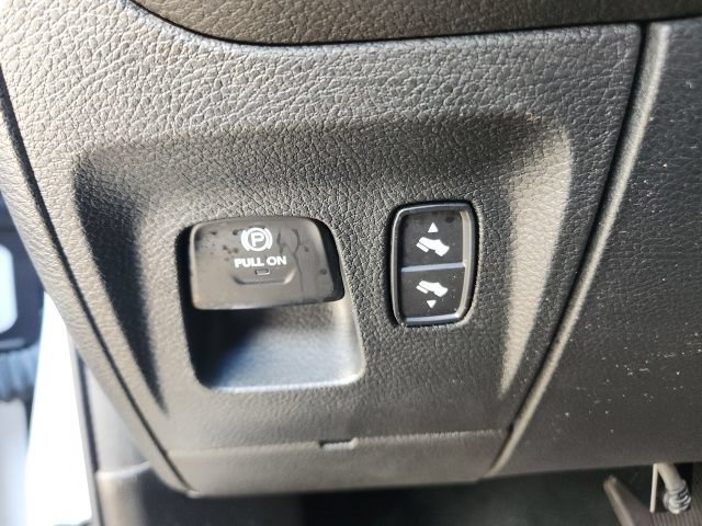 Used 2023 RAM 1500 Laramie AWD/4WD image 29