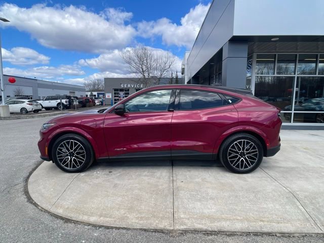 Certified 2025 Ford Mustang Mach-E Premium image 2