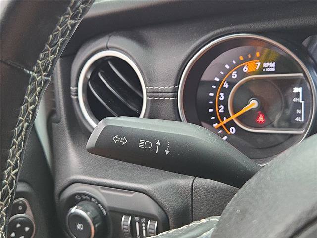 Used 2020 Jeep Wrangler Unlimited Sahara AWD/4WD image 16