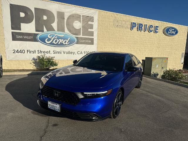 Used 2025 Honda Accord Sport image 2